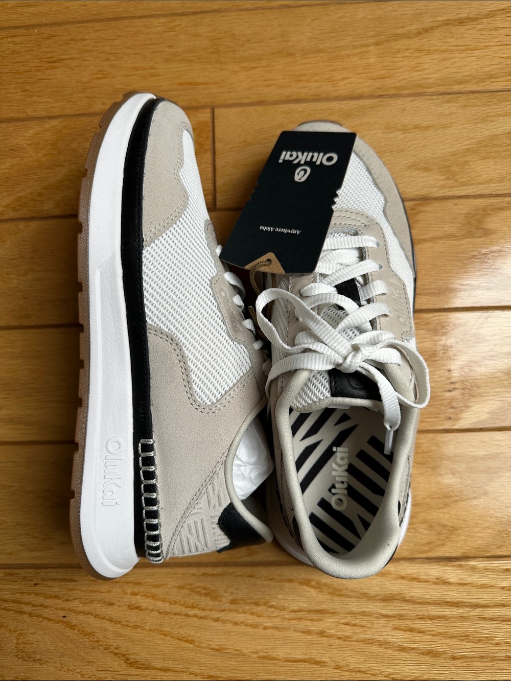 NWT OluKai Koke Sneakers